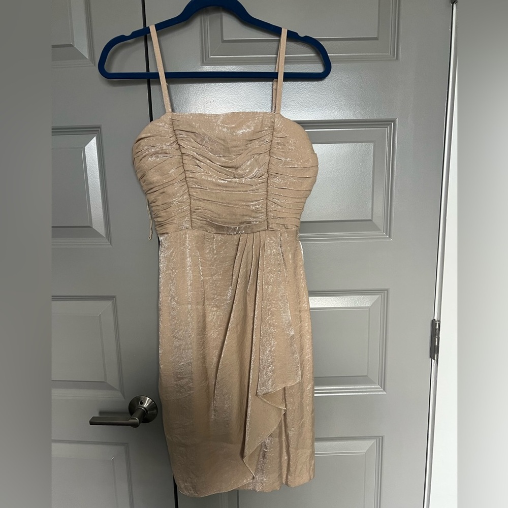 London Times Elegant Gold Shimmer Cocktail Dress Size 4